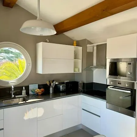Villa Provencale Avec Vue Mer, Proche Centre Et Plages. Saint-Raphael (Var)