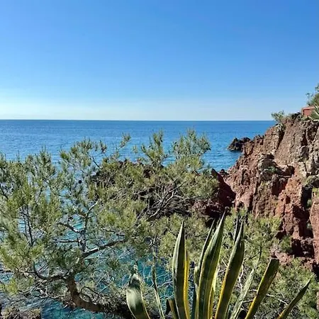 Villa Provencale Avec Vue Mer, Proche Centre Et Plages. Saint-Raphael (Var)