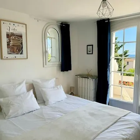 Provencale Avec Vue Mer, Proche Centre Et Plages. Villa Saint-Raphael (Var)