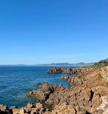 Provencale Avec Vue Mer, Proche Centre Et Plages. *